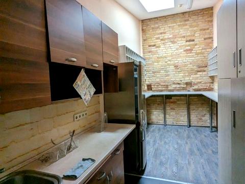 комерційна за адресою Верхній Вал вул., 24