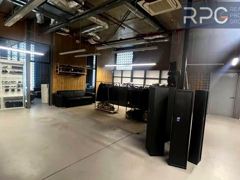 комерційна за адресою Степана Бандери просп. (Московський), 28А