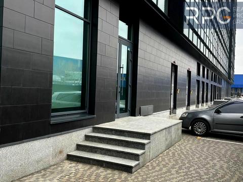 комерційна за адресою Степана Бандери просп. (Московський), 28А