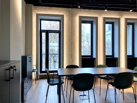 комерційна за адресою Івана Франка вул., 9