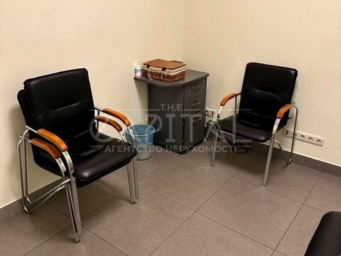 комерційна за адресою Рибальська вул., 13