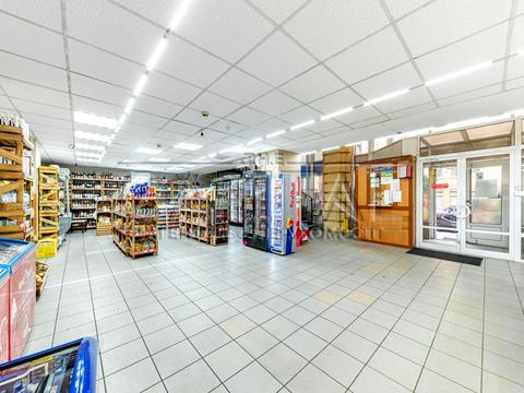 комерційна за адресою Павлівська вул., 18