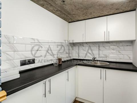 комерційна за адресою пр-т Григоренка Петра, 22/20