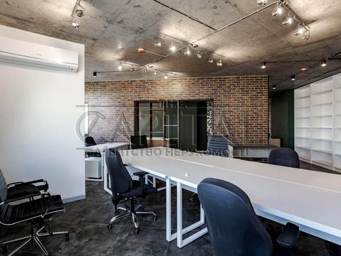 комерційна за адресою пр-т Григоренка Петра, 22/20