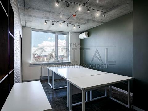 комерційна за адресою пр-т Григоренка Петра, 22/20