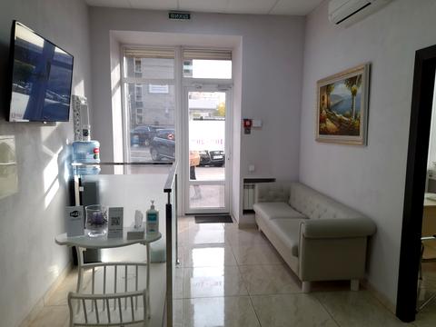 комерційна за адресою Антоновича вул. (Горького), 47/12