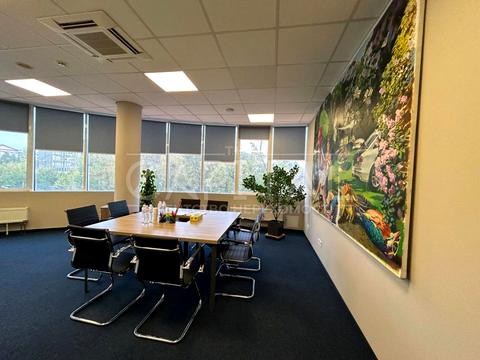 комерційна за адресою Польова вул., 24