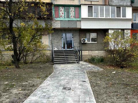 комерційна за адресою Павла Тичини просп., 9