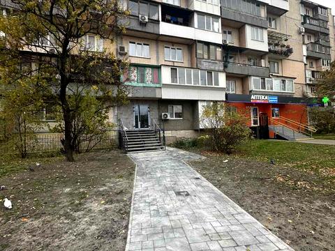 комерційна за адресою Павла Тичини просп., 9