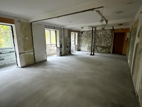 комерційна за адресою Павла Тичини просп., 9