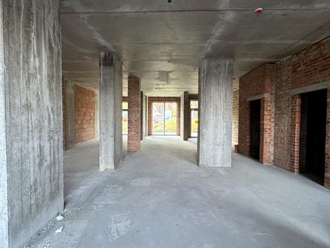 коммерческая по адресу Льнокомбинатовская ул., 4