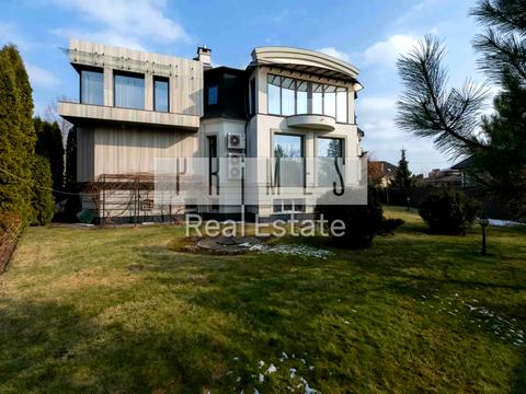 будинок за адресою Анатолія Солов'яненка вул.