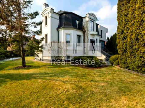 будинок за адресою Анатолія Солов'яненка вул.