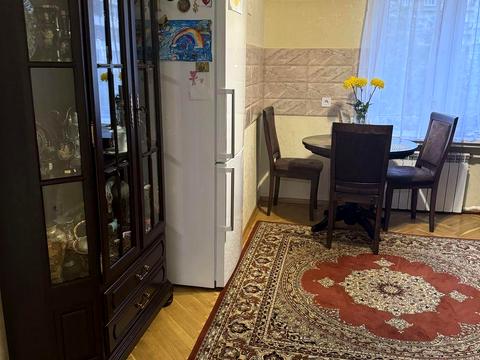 квартира за адресою Ованеса Туманяна вул., 8