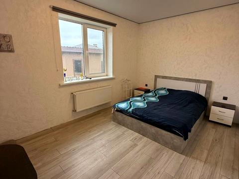 будинок за адресою горіхова, 1