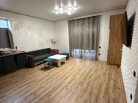 будинок за адресою горіхова, 1