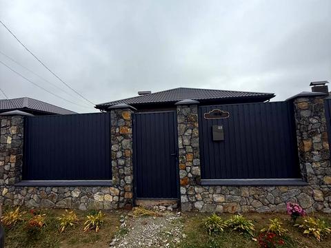 будинок за адресою горіхова, 1