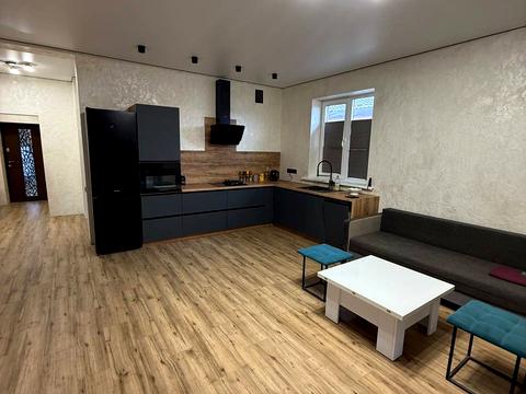 будинок за адресою горіхова, 1