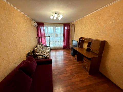 квартира за адресою Миколи Ушакова вул., 6