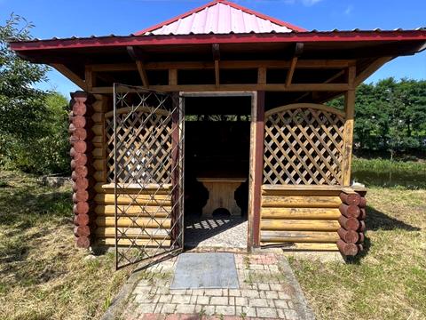 дом по адресу Озерна