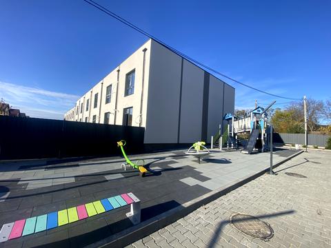 будинок за адресою Мирна вул. (Інтернаціональна), 65