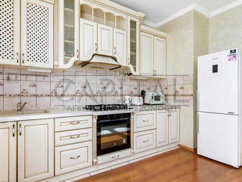 будинок за адресою Святищенська вул.