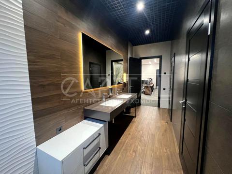 комерційна за адресою Волинська вул., 67