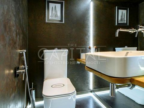 комерційна за адресою вул. Шота Руставелі, 30 Б