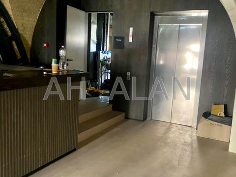 коммерческая по адресу Ивана Мазепы ул. (Январского Восстания), 1