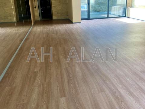 коммерческая по адресу Ивана Мазепы ул. (Январского Восстания), 1