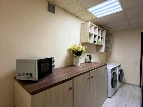 комерційна за адресою Володимира Вернадського вул. (Дзержинського), 19/21