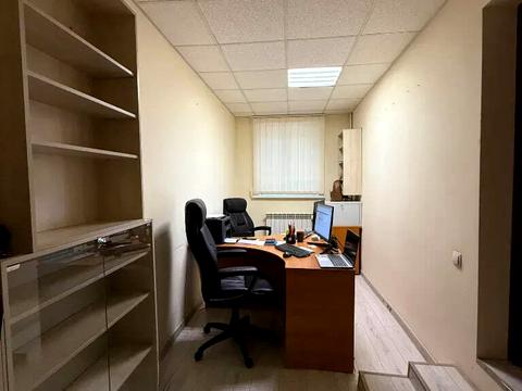 комерційна за адресою Володимира Вернадського вул. (Дзержинського), 19/21