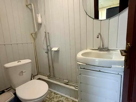 комерційна за адресою Володимира Вернадського вул. (Дзержинського), 19/21