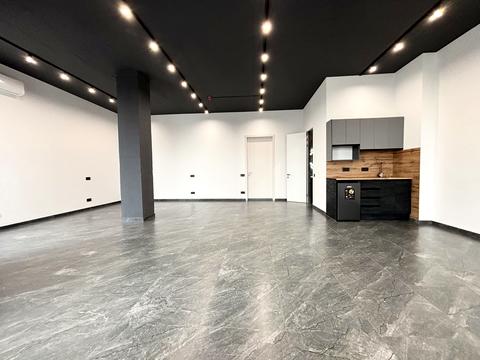 комерційна за адресою Дніпро, Ламана вул., 18