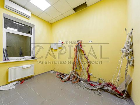 комерційна за адресою В'ячеслава Липинського вул. (Чапаєва), 66