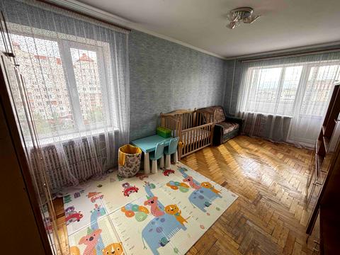 квартира за адресою Коновальця вул., 4