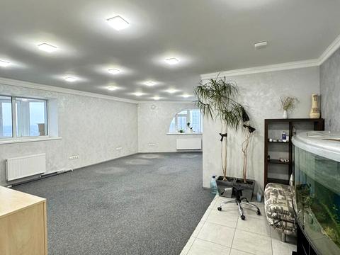 комерційна за адресою Академіка Палладіна просп., 25