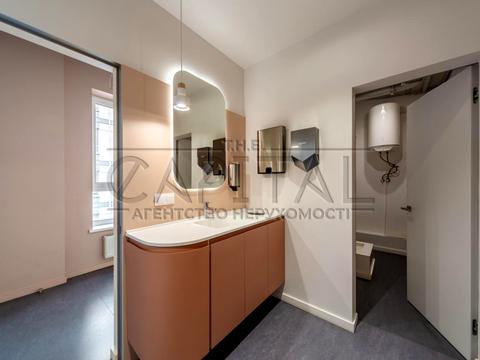 комерційна за адресою Саксаганського вул., 70/16