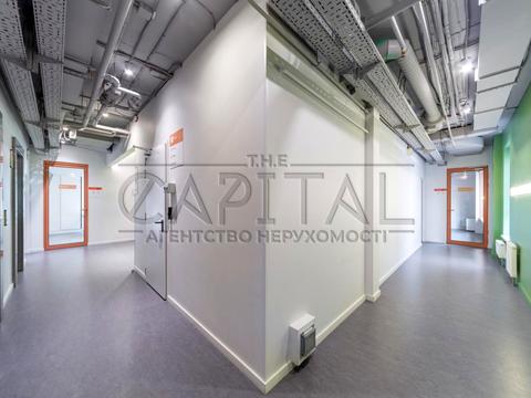 комерційна за адресою Саксаганського вул., 70/16