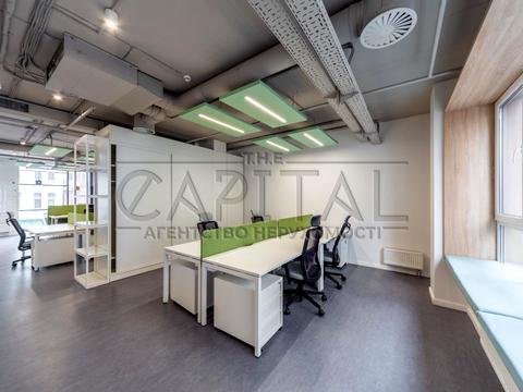 комерційна за адресою Саксаганського вул., 70/16