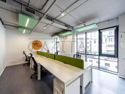 комерційна за адресою Саксаганського вул., 70/16