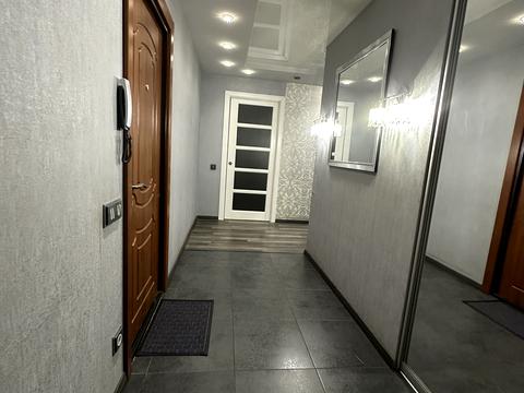 квартира по адресу Коллонтая ул., 2