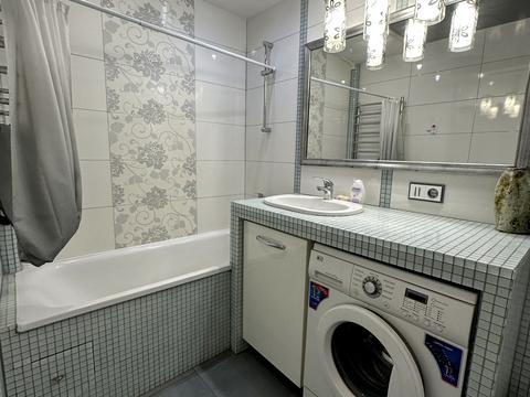 квартира по адресу Коллонтая ул., 2