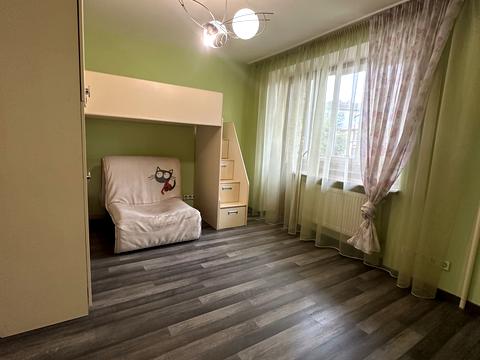 квартира по адресу Коллонтая ул., 2