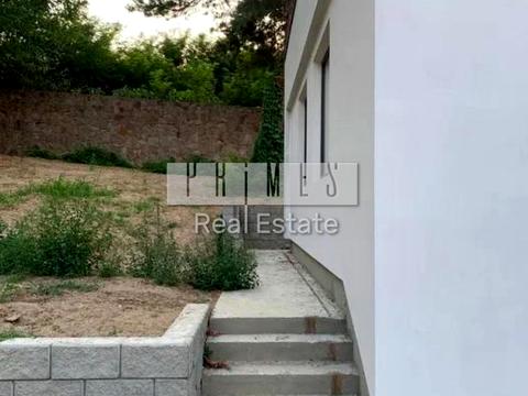 будинок за адресою Молодіжна вул.