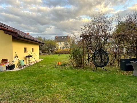 дом по адресу Радостная ул.