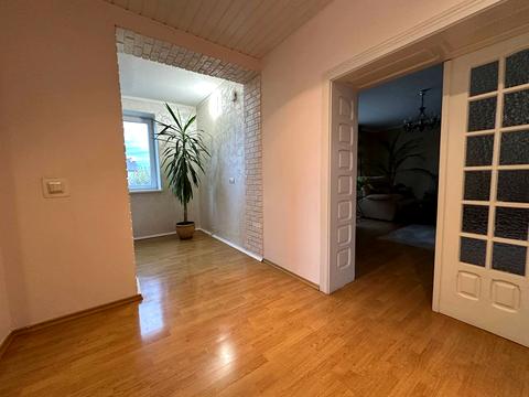 дом по адресу Радостная ул.