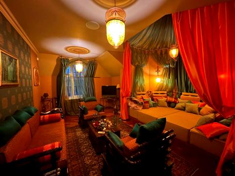 дом по адресу набережна