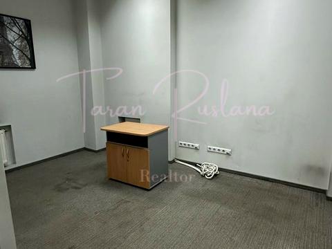 комерційна за адресою Дмитра Яворницького просп. (Карла Маркса), 27