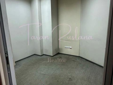 комерційна за адресою Дмитра Яворницького просп. (Карла Маркса), 27